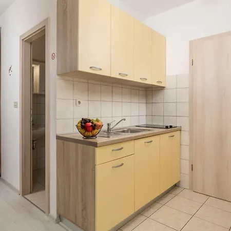 Apartment Two-bedroom In I Kraljevica